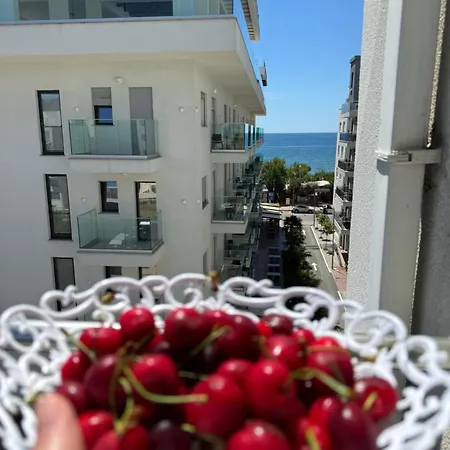 Sea View Nest *