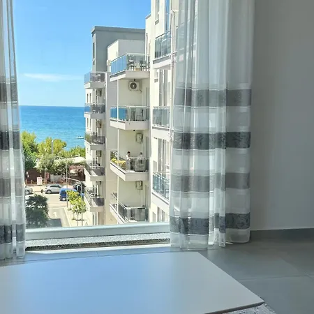 Sea View Nest Apartment *